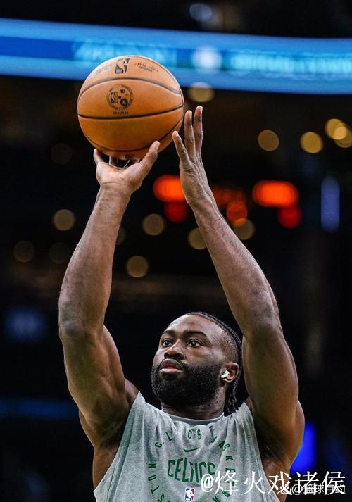 无力回天！杰伦-布朗全场空砍34分8篮板7助攻1抢断3封盖